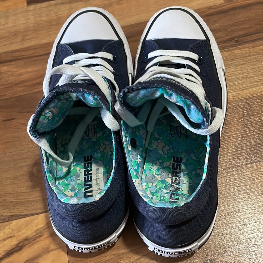 Converse Navy Blue Low Top Sneakers with White Accents - Picture 3 of 4